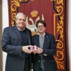 El alcalde José Carmelo Jorge con el edil de Hacienda, Alfonso Pérez, semanas atrás..