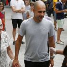 Dolors Sala Carriò con su hijo Pep Guardiola.
