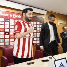 Turki Al-Sheikh y Mohamed El Assy en la sala de prensa del Estadio.