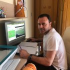 José María Salmerón sigue trabajando desde casa.