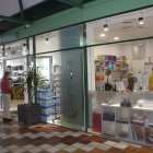 Las colas, protagonistas en los primeros días de comercios abiertos