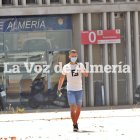 Fran Villalba saliendo del Estadio después de hacerse las pruebas médicas.