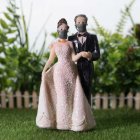 Las bodas podrán celebrarse con hasta 150 personas al aire libre y 75 en espacios cerrados en la fase 3.