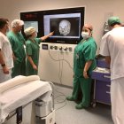 Profesionales en el área de cirugía pediátrica.