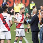 Paco Jémez dando instrucciones a sus jugadores.