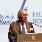 Fausto Romero-Miura, tras recibir la Medalla de Oro de la provincia en noviembre de 2018.