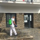 Trabajos de desinfección en Castro de Filabres. Foto: Ayuntamiento de Castro de Filabres