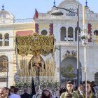 La Esperanza Macarena a su paso por la Avenida Vílchez