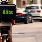 Un repartidor de comida a domicilio.