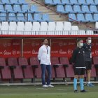 Fran Fernández en el banquillo del Mediterráneo con el Alcorcón.