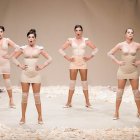 Las dependientas puso fin al festival en Almería.