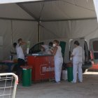 Hoy se ha puesto en marcha el autocovid en el campo de fútbol de La Mata.