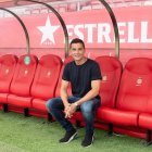 El almeriense Francisco en el banquillo del Girona.