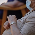Los centros de mayores vuelven a ser focos del virus.