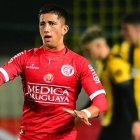 Cristian Olivera en un partido con el Rentistas.