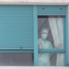 Tres geriátricos de Almería mantienen brotes activos entre sus residentes y trabajadores.