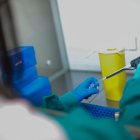 Pruebas para la detección del coronavirus, que ya ha dejado en Almería 100 fallecidos.