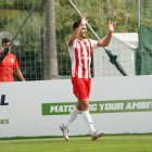 Juan Ibiza celebrando el gol contra la Balompédica Linense.