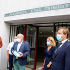 Salud y Familias comienza a aplicar los los test rápidos de antígenos en centros residenciales de mayores y discapacidad.