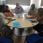 Encuentro de representantes del Sindicato Médico de Almería con la parlamentaria del PP Rosalía Espinosa.