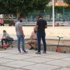 La patrulla de paisano está inspeccionando establecimientos públicos, zonas comerciales y parques