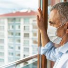 La mascarilla podría ser obligatoria dentro de casa en Andalucía.
