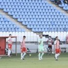 Los jugadores del Almería tienen que salir del túnel.