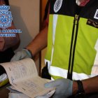 La Policía Nacional detiene a cuatro personas extranjeras integrantes de un grupo organizado.