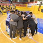 La plantilla celeste haciendo piña.