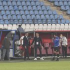 José Gomes y Francisco Rodríguez se saludan antes del partido.