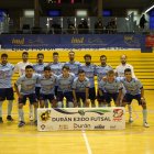 Los celestes posan antes del partido.