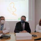 Director del Hospital de Poniente y delegado de Salud, en un reciente acto en el centro sanitario.