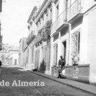 La calle de la reina  en los años treinta, cuando faltaba mucho para que la llenaran de edificios.
