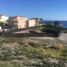 La parcela objeto de la discordia está situada frente a la playa de Cala Siret.