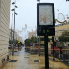 Una imagen insólita de Almería a las tres de la tarde con el termómetro marcando nueve grados.