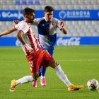 El lateral valenciano en una jugada ante el Sabadell en la Nova Creu Alta.