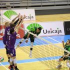 Una jugada del partido.