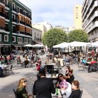 Muchas terrazas de la capital han estado llenas este sábado.