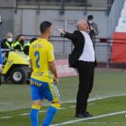 Pepe Mel protestando en la banda del Mediterráneo.