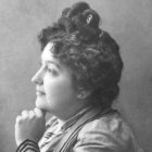 Carmen de Burgos, Colombine, centrará la actividad de Almería en un paseo que guiará la novelista Mar de los Ríos.