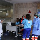 Personal sanitario en la Bola Azul de Almería.