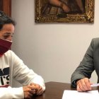 Patricia Ramírez, en su encuentro de este martes con el alcalde de Almería, Ramón Fernández-Pacheco.