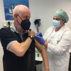 Vacunación en el Centro de Salud Mediterráneo de la capital.