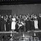 Grupo de Teatro de Aficionados en la función benéfica ‘La Educación de los Padres’, a comienzos de los años 30.