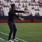 Francisco llevando al Girona hacia la victoria.