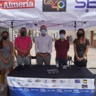 Autoridades del Ayuntamiento ayer con parte del equipo de SER Levante.