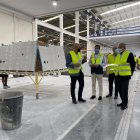 Juanma Moreno, este lunes visitando una empresa de Huércal-Overa.