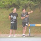 Joao Gonçalves, el hombre de los fichajes en el Almería, junto al doctor Maziel.