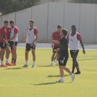 Rubi hablando con el equipo en la sesión de este viernes.