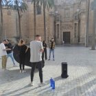 Momento del rodaje en la plaza de la Catedral.